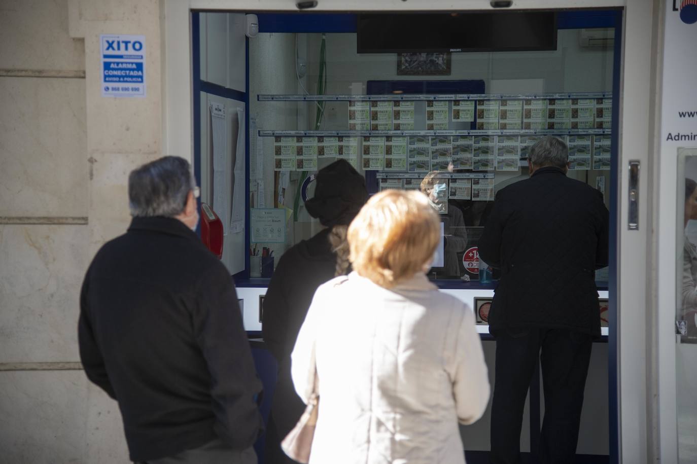 Fotos: Largas colas en Cartagena por el sorteo del Niño