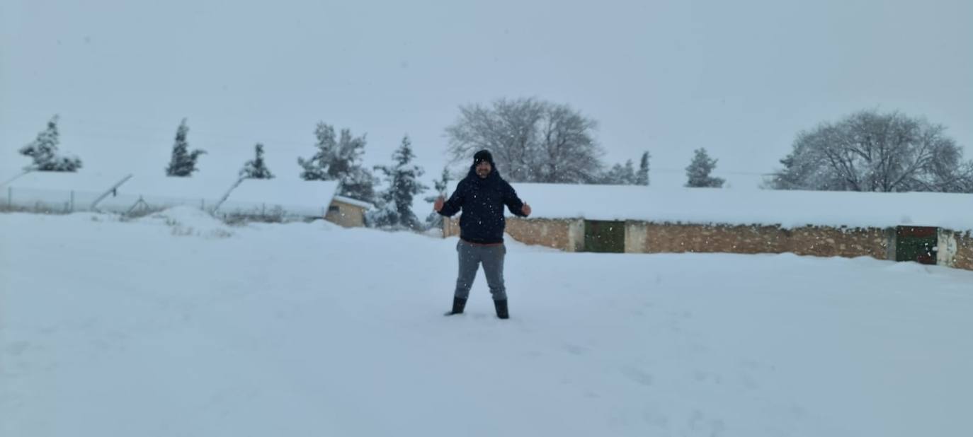 Nieve en El Moralejo (Caravaca), este viernes.