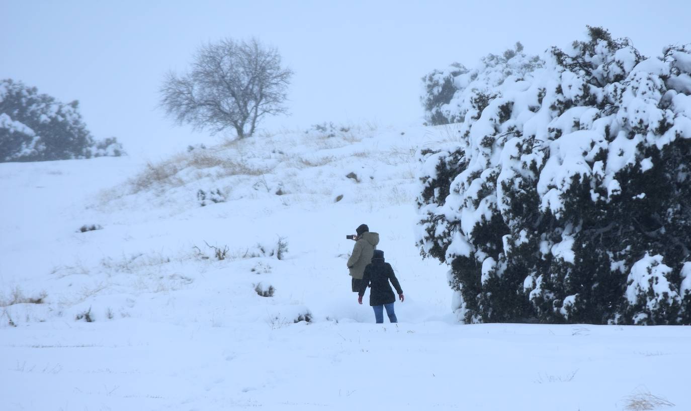 Fotos: La nieve pinta de blanco el Noroeste de la Región de Murcia