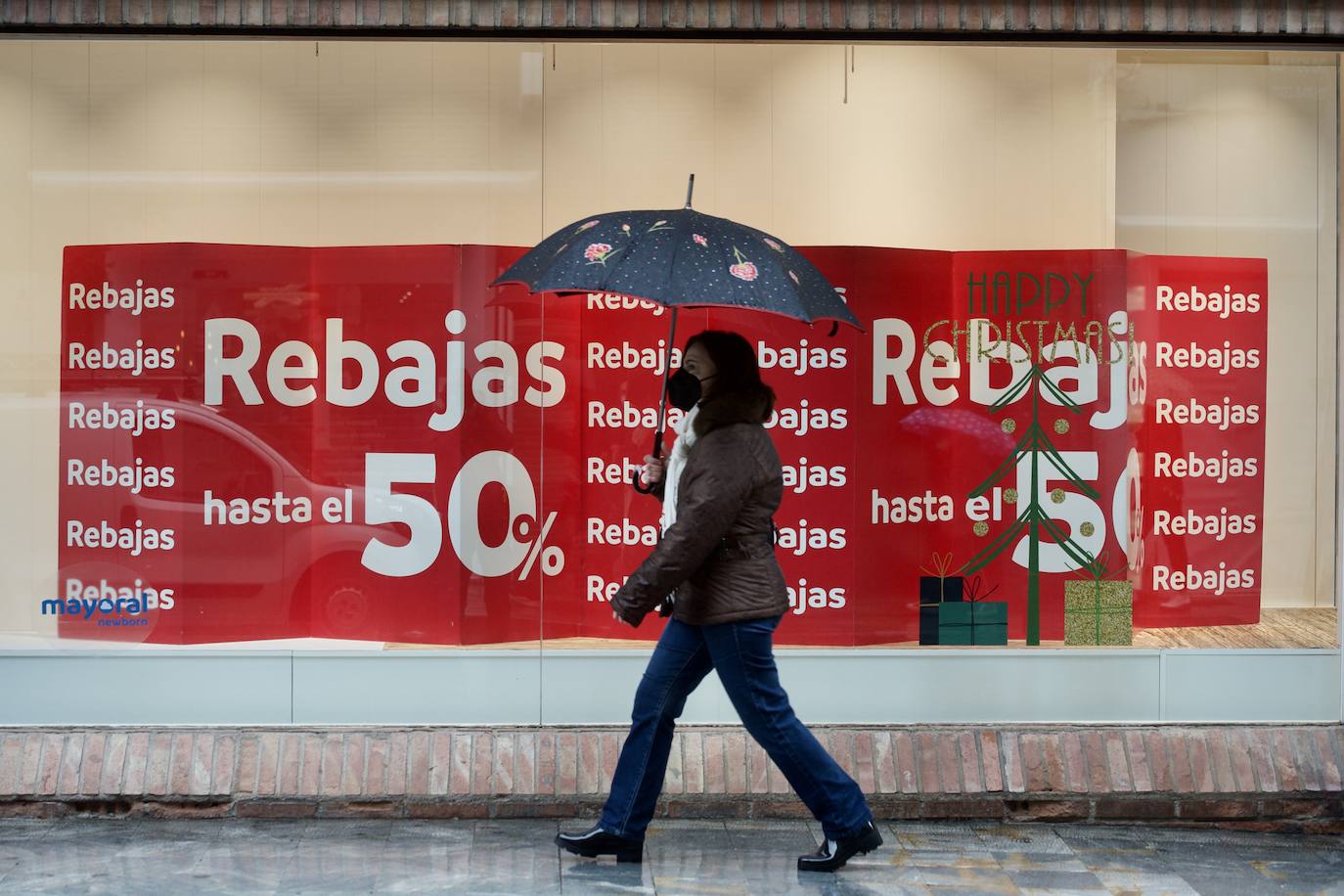 Fotos: El mal tiempo y las restricciones cubren de nubarrones la campaña de rebajas en Murcia
