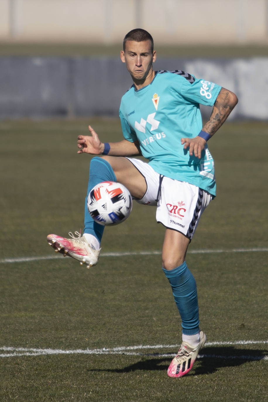 Fotos: El Murcia logra un triunfo de oro en Granada