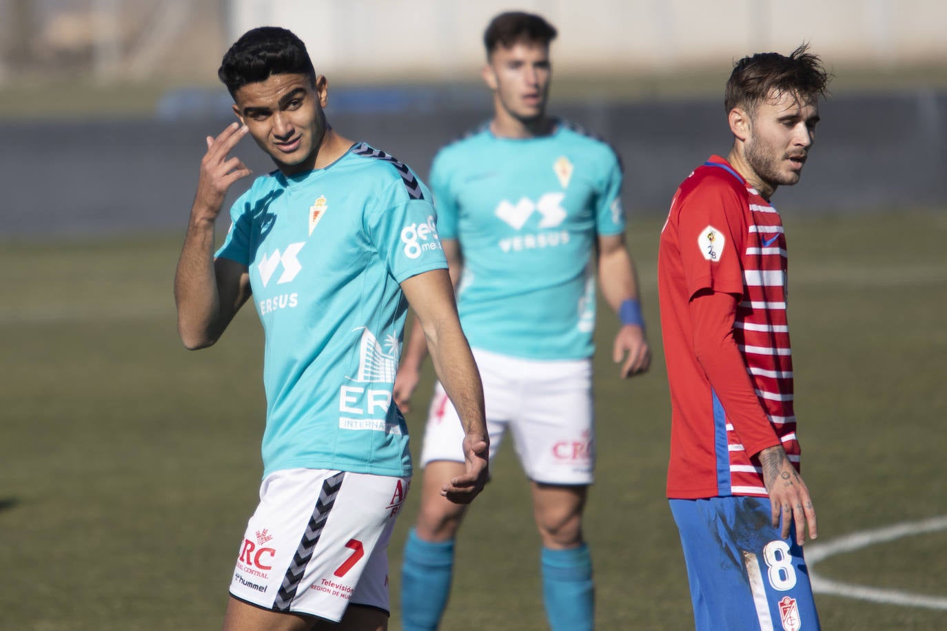 Fotos: El Murcia logra un triunfo de oro en Granada