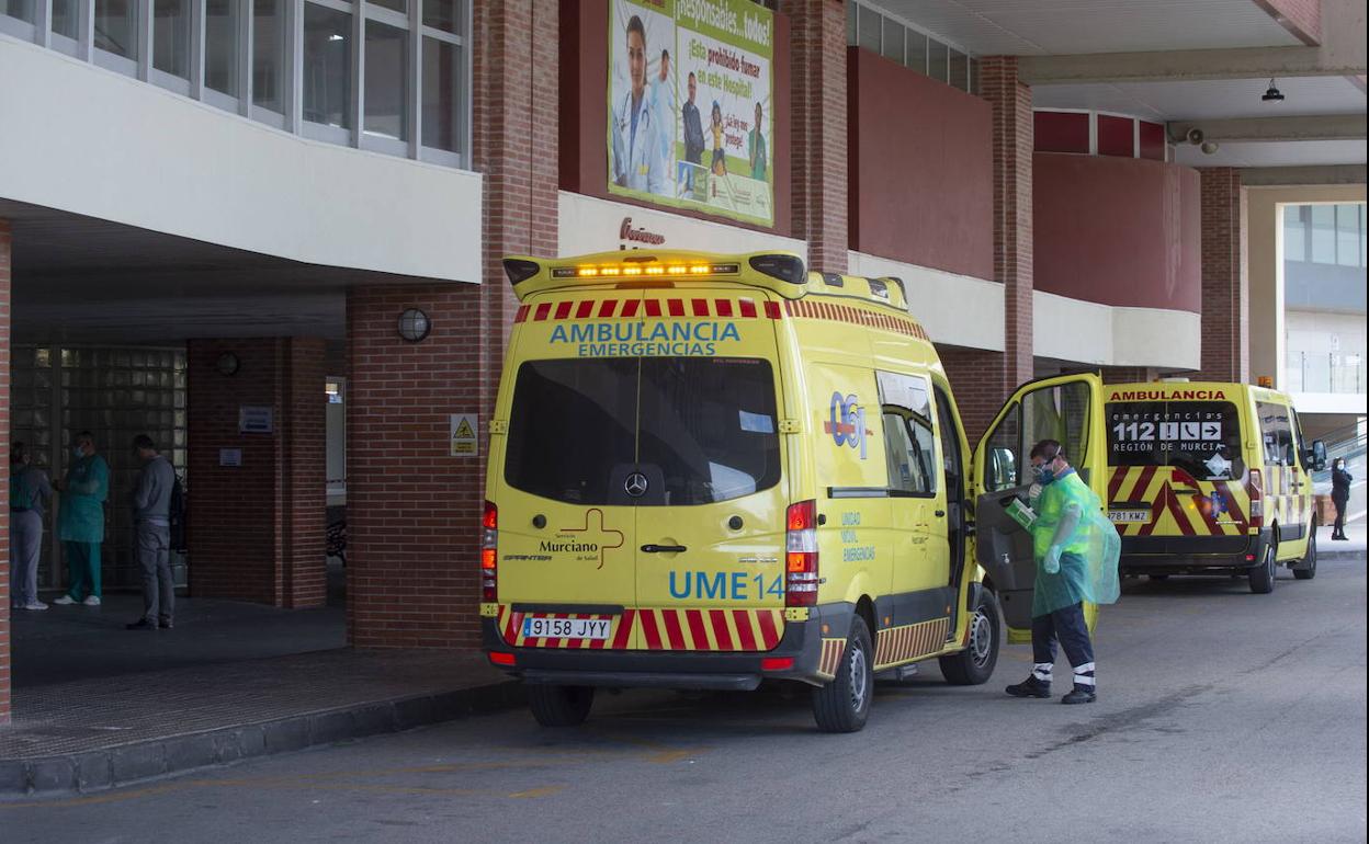 Ingresa en la UCI un motorista de 26 años tras salirse de la carretera en Pliego