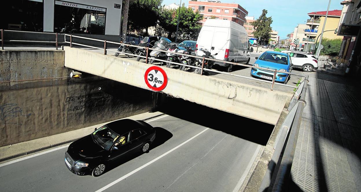 El túnel que parte en dos la pedanía de Beniaján va a desaparecer. 
