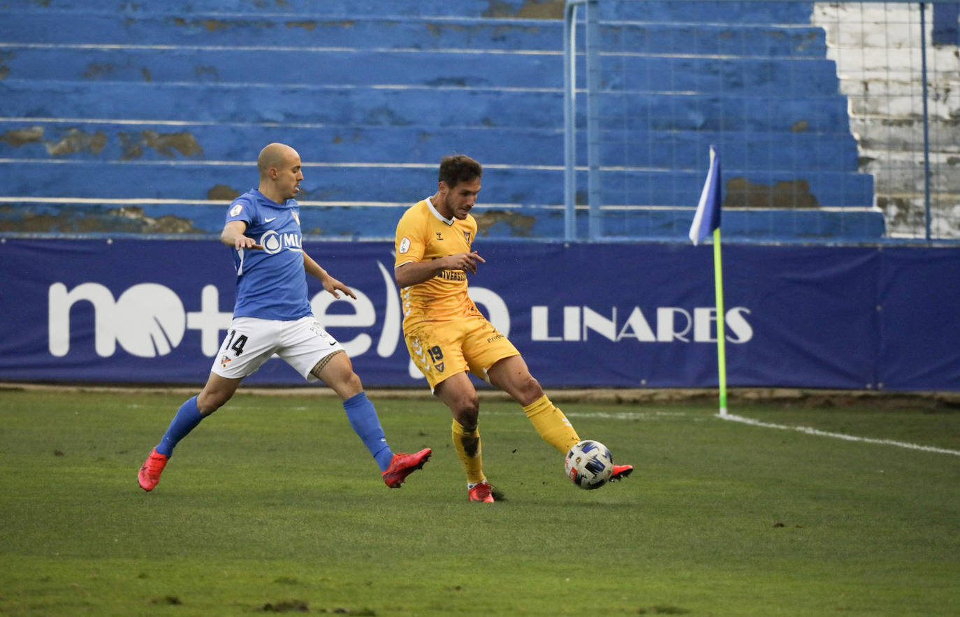 Fotos: El Linares 1-0 UCAM, en imágenes