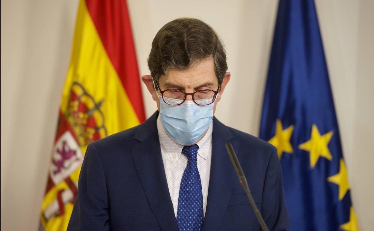 Manuel Villegas, el miércoles en San Esteban, donde anunció su dimisión.