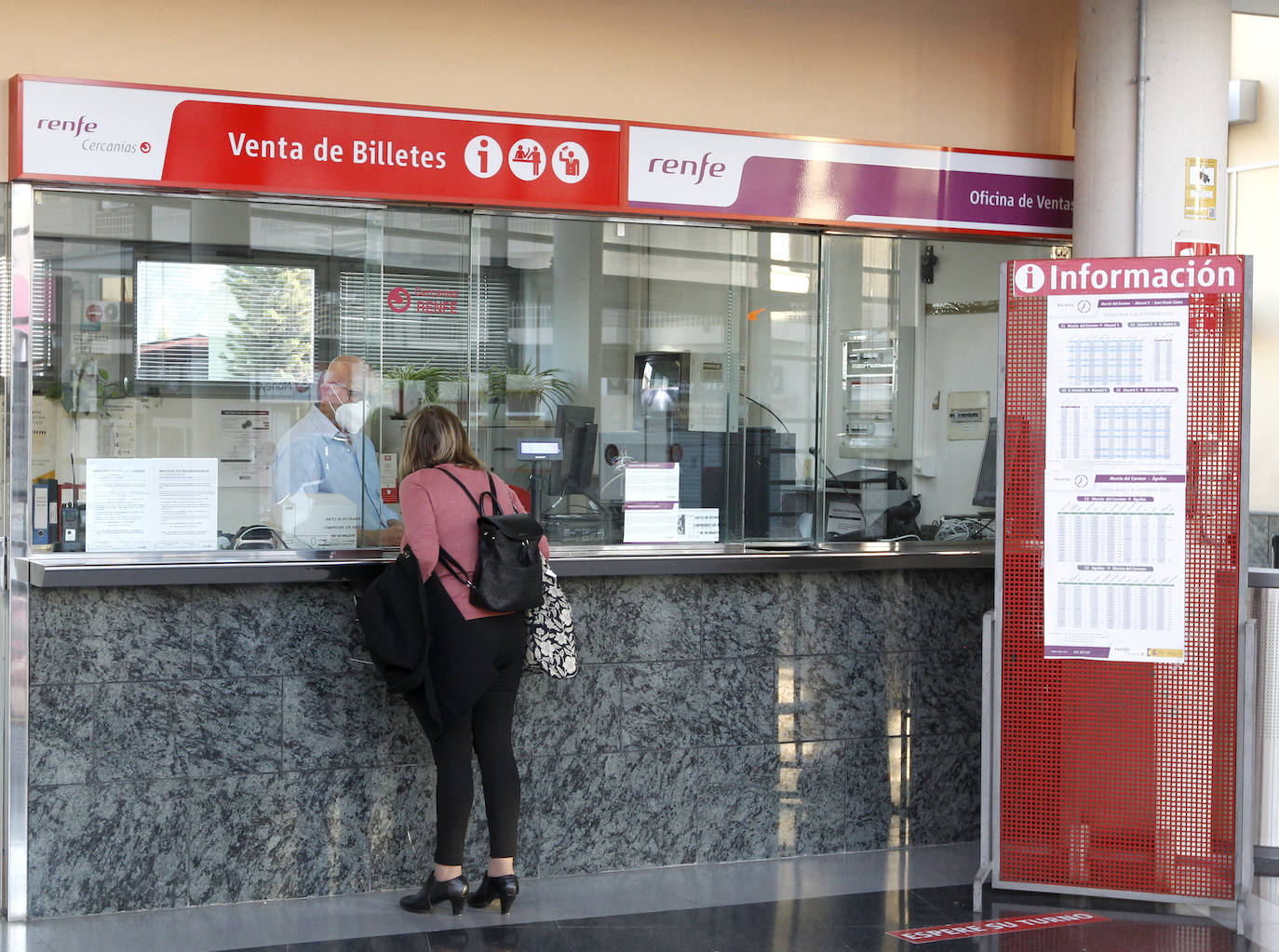 Fotos: Renfe rebaja el servicio de trenes por Cieza para potenciar el AVE por Orihuela