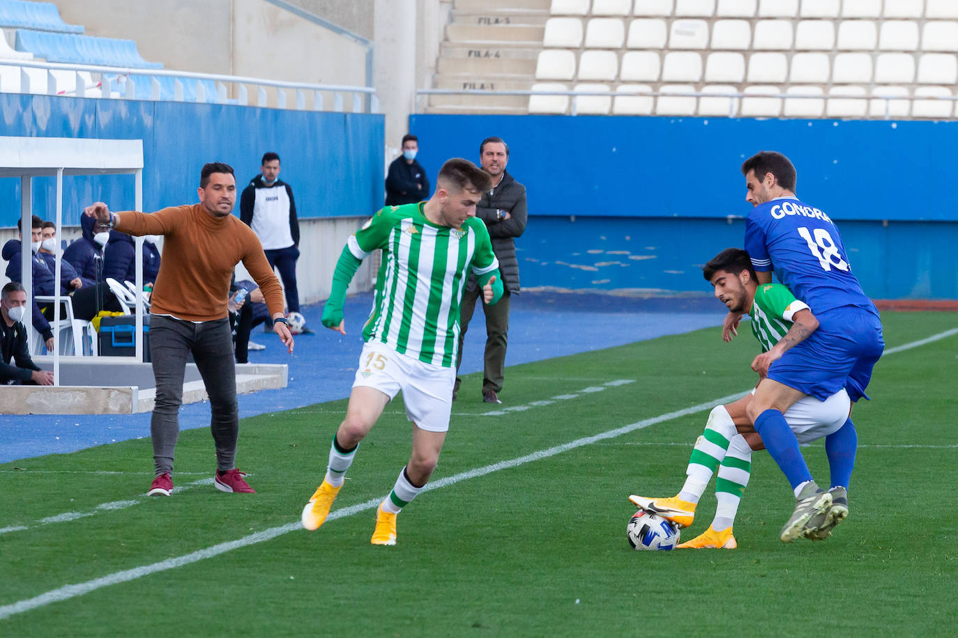 Fotos: El Lorca Deportiva cae ante el Betis