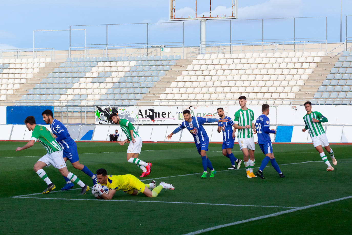 Fotos: El Lorca Deportiva cae ante el Betis