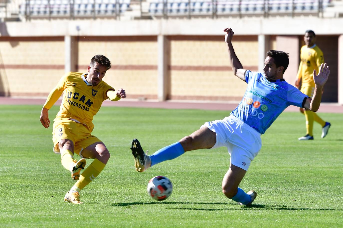Fotos: La falta de puntería condena a un UCAM que no sale de su mala racha