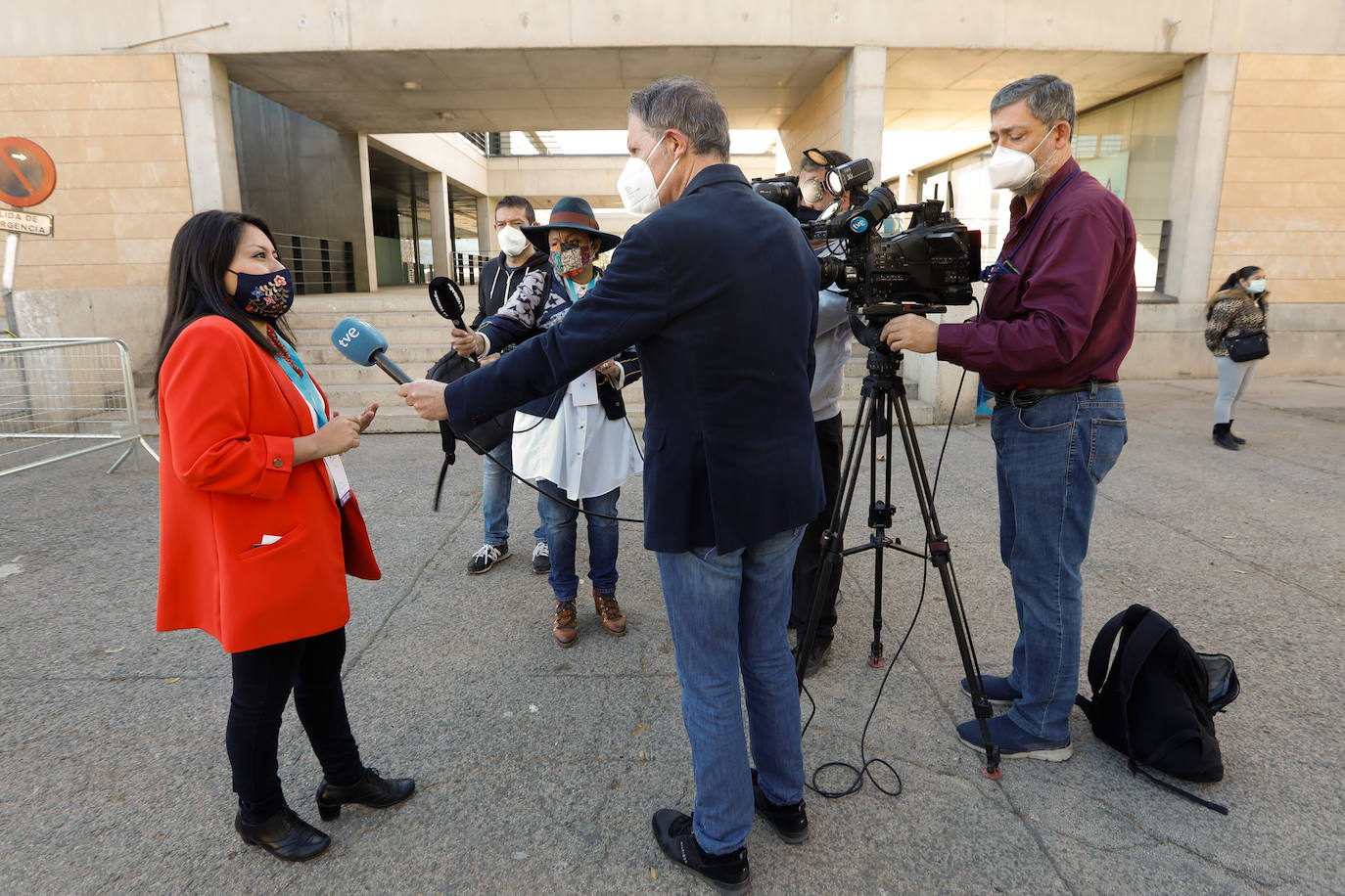Fotos: Ecuatorianos residentes en la Región de Murcia ejercen su derecho al voto