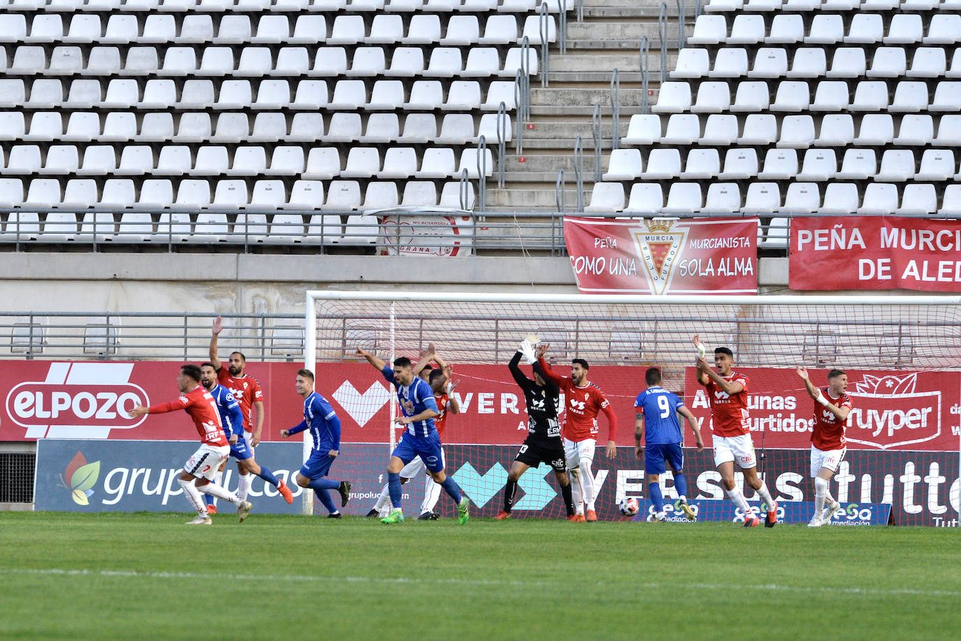 Fotos: El Real Murcia - Lorca Deportiva, en imágenes