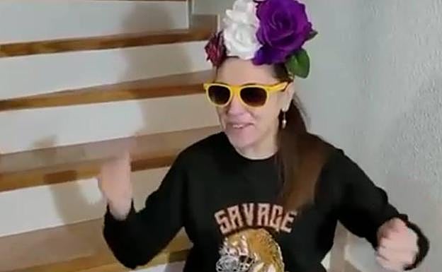 La actriz Pepa Aniorte, en el vídeo que manda a las peñas del Carnaval.