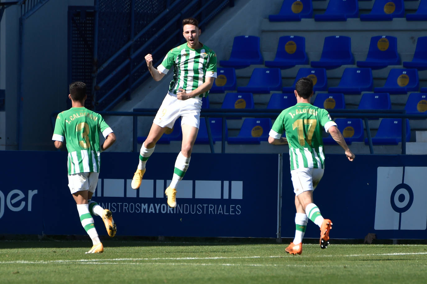 Fotos: El empate entre el UCAM Murcia CF y el Betis, en imágenes