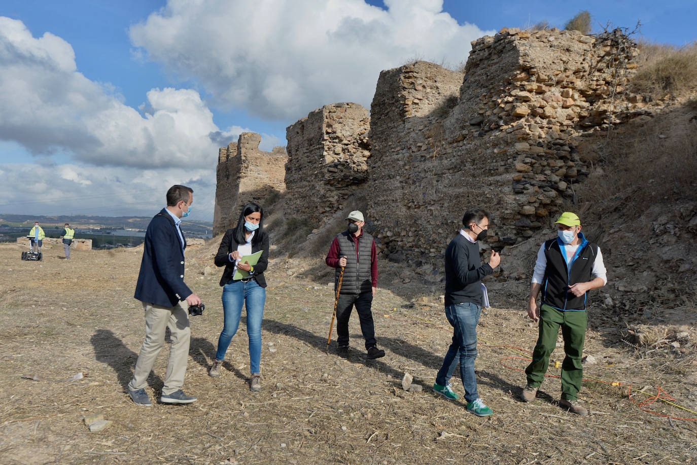 Fotos: Visita al Palacio Mardanisí del Castillejo de Monteagudo, donde comienzan los trabajos de georradar