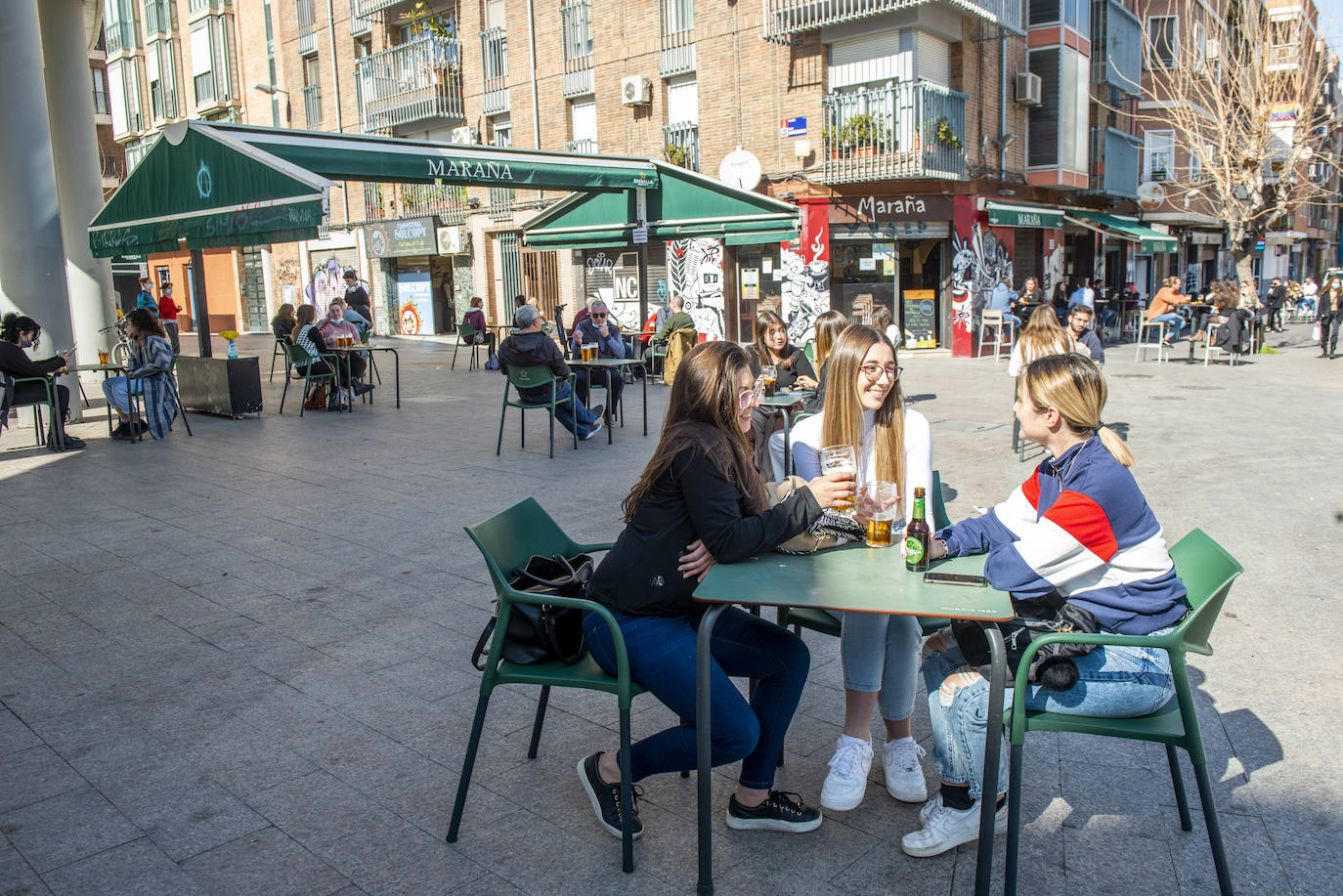 Fotos: Ambiente en las terrazas de Murcia el segundo día de su reapertura