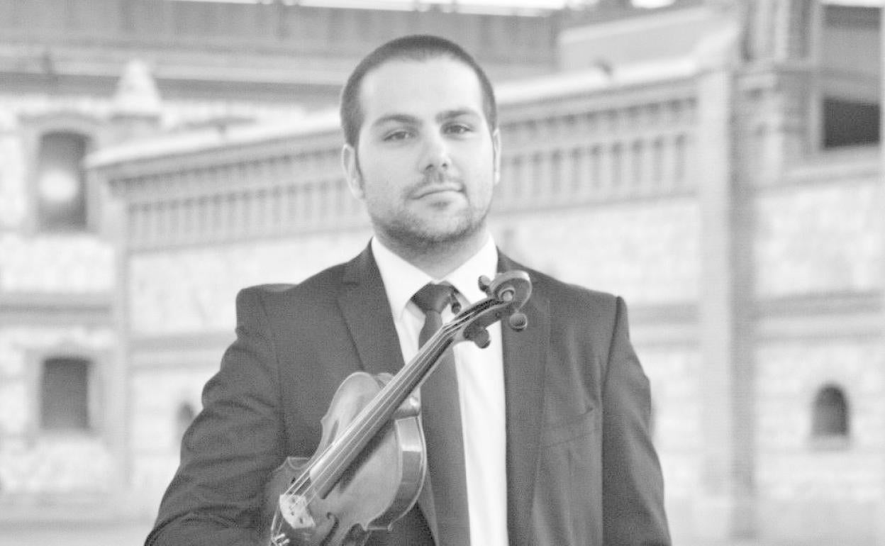 El director cartagenero Víctor Martínez.