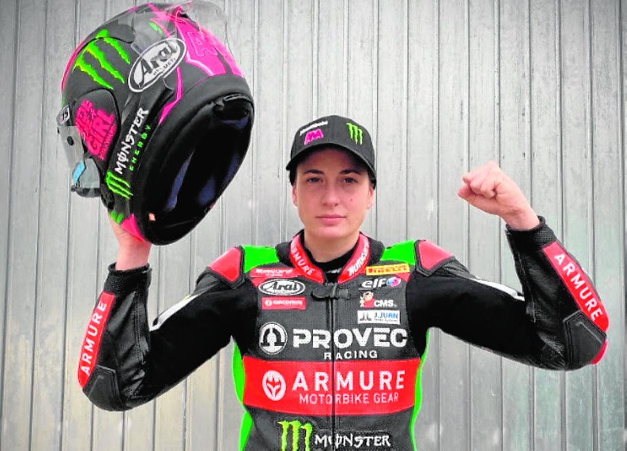 La piloto ceheginera Ana Carrasco. 