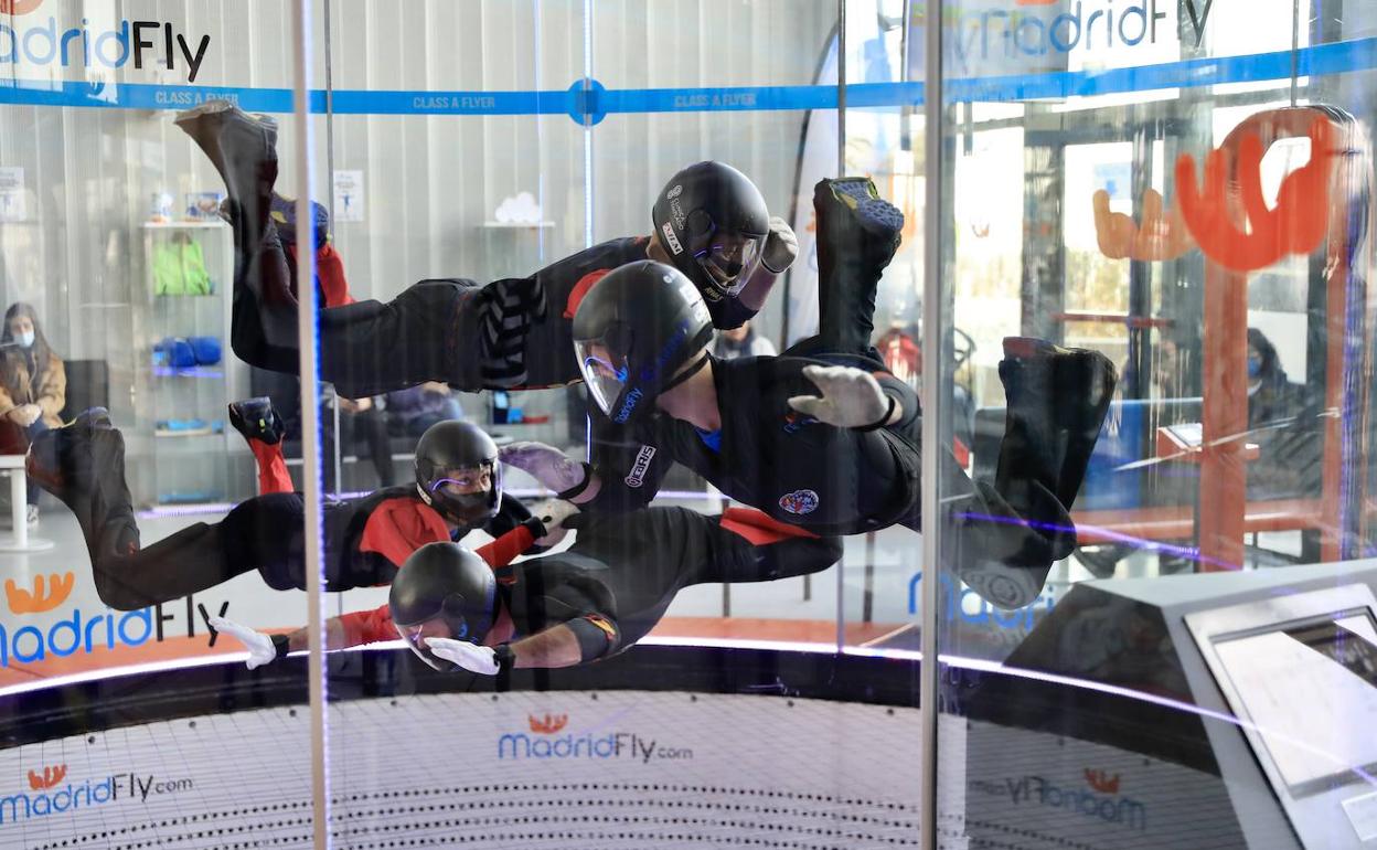 Equipo de la Papea en el túnel de viento. 