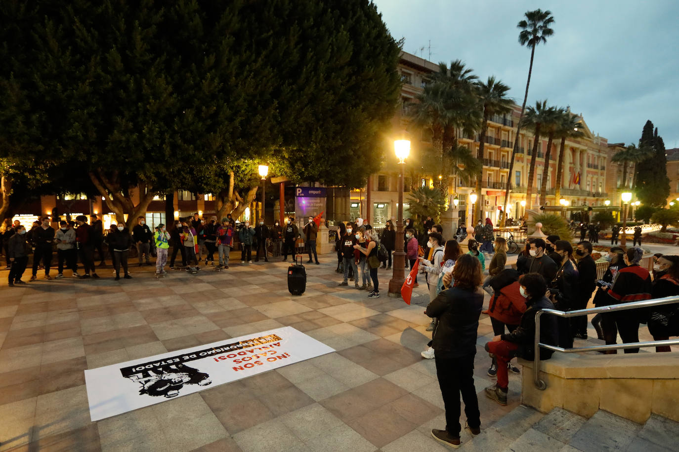 Fotos: Concentración «contra la violencia y la brutalidad policial» en Murcia