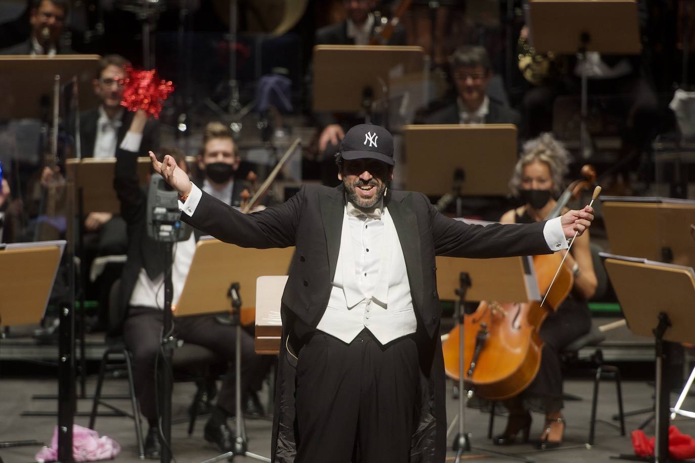 Fotos: Música y humor con la Sinfónica y Zapata Tenor