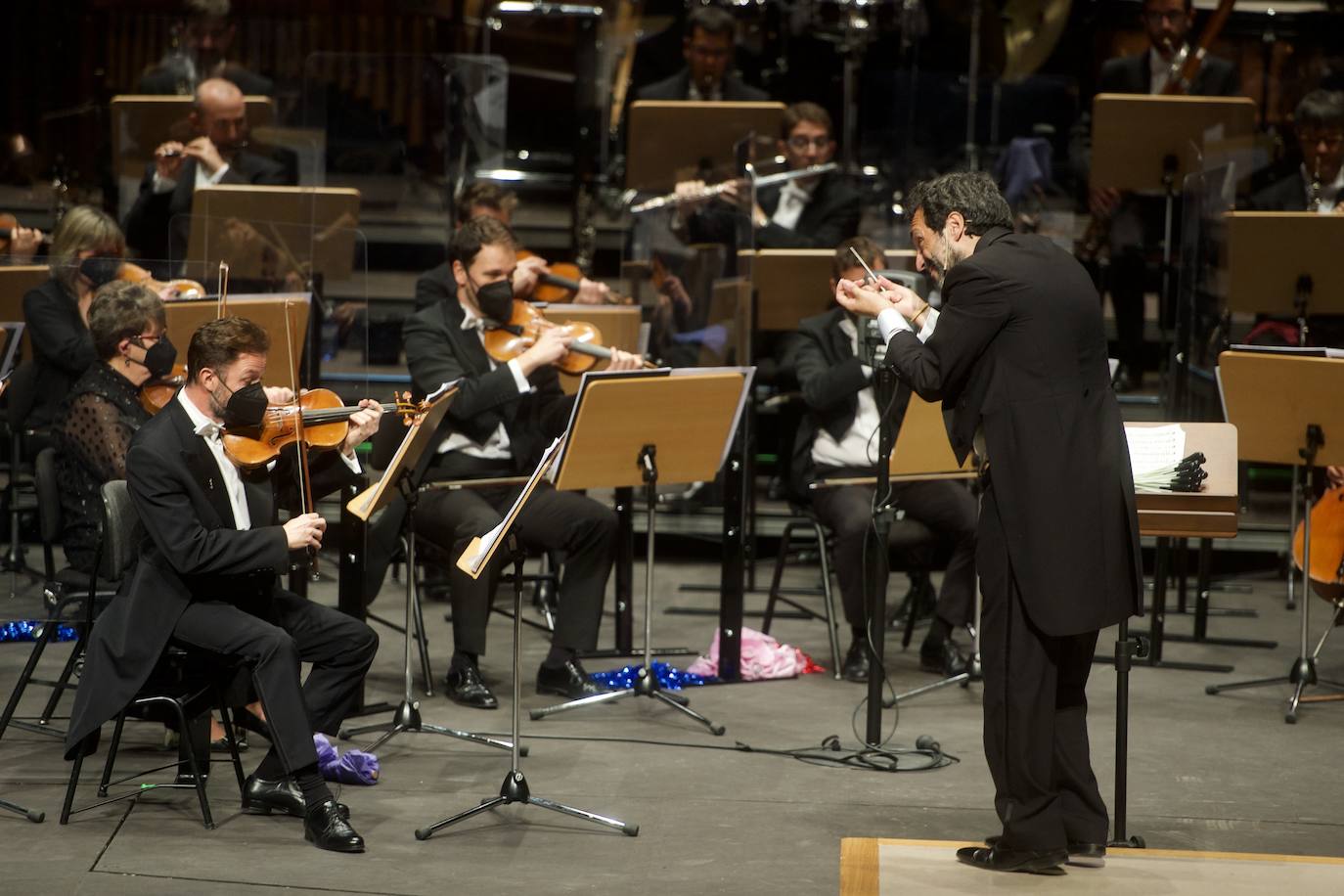 Fotos: Música y humor con la Sinfónica y Zapata Tenor