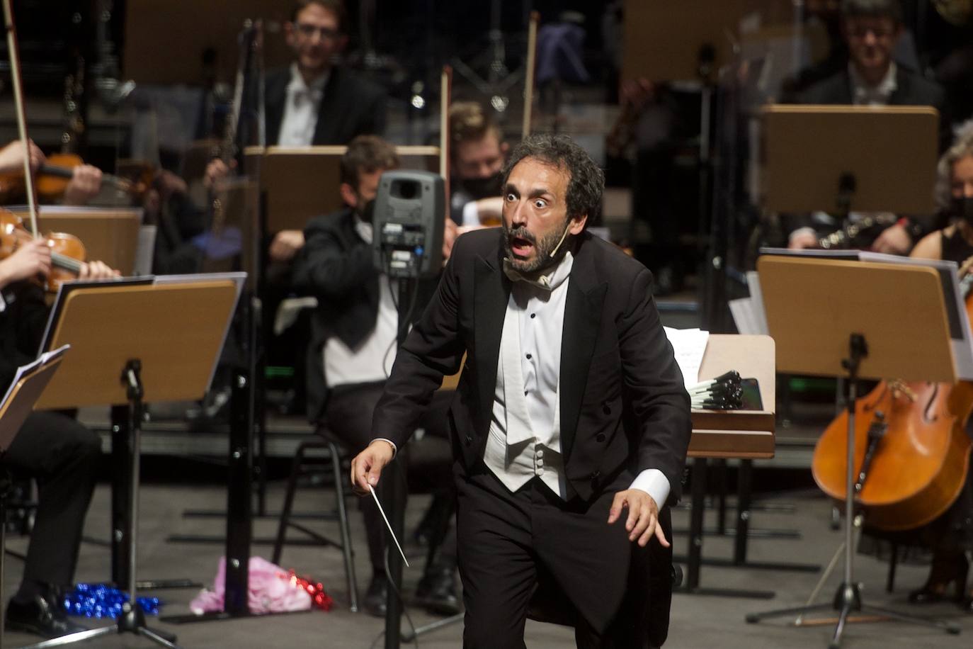 Fotos: Música y humor con la Sinfónica y Zapata Tenor