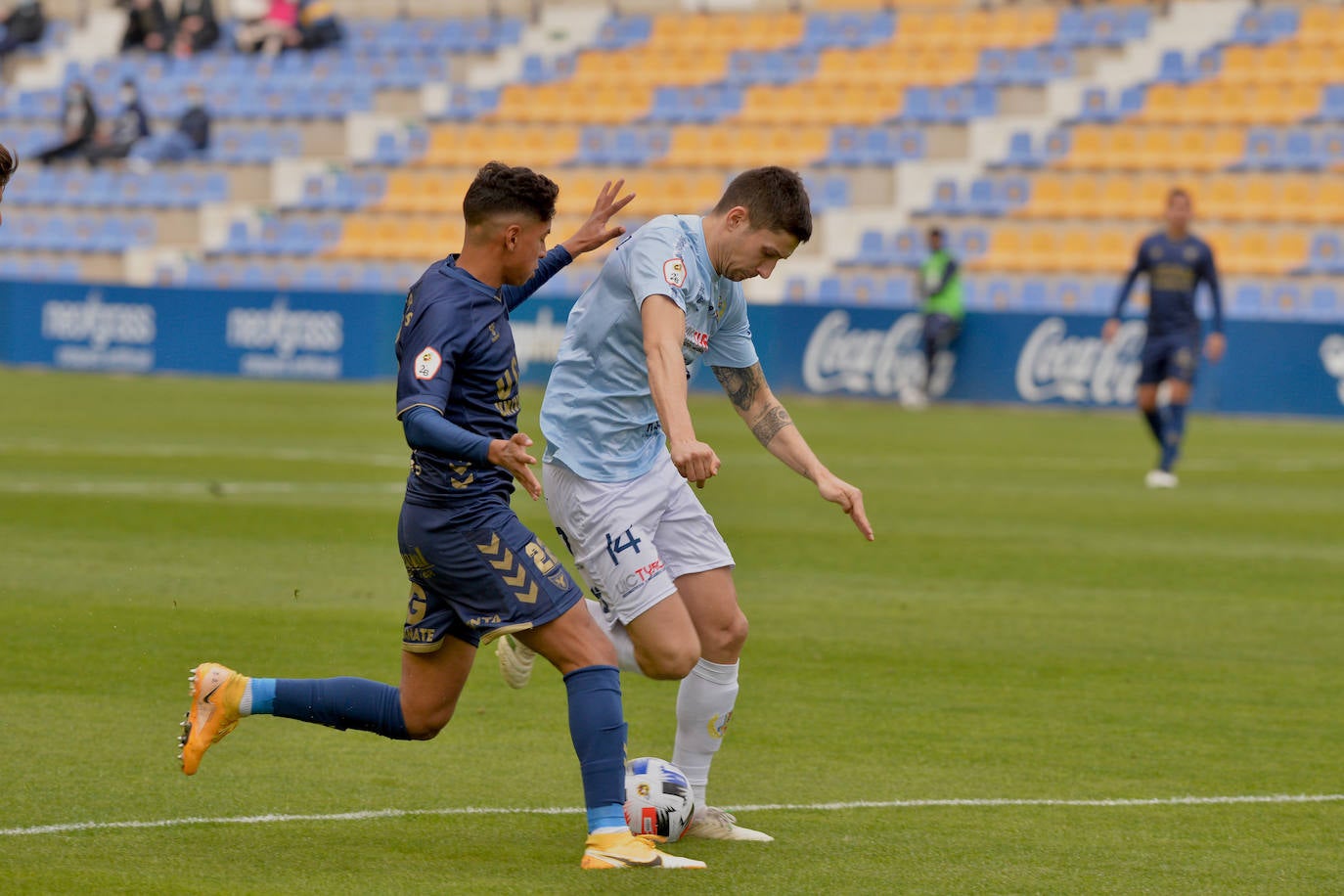 Fotos: Victoria del UCAM ante el Yeclano en el BeSoccer La Condomina