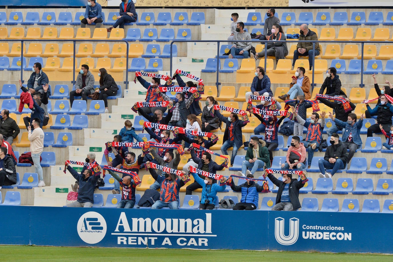 Fotos: Victoria del UCAM ante el Yeclano en el BeSoccer La Condomina