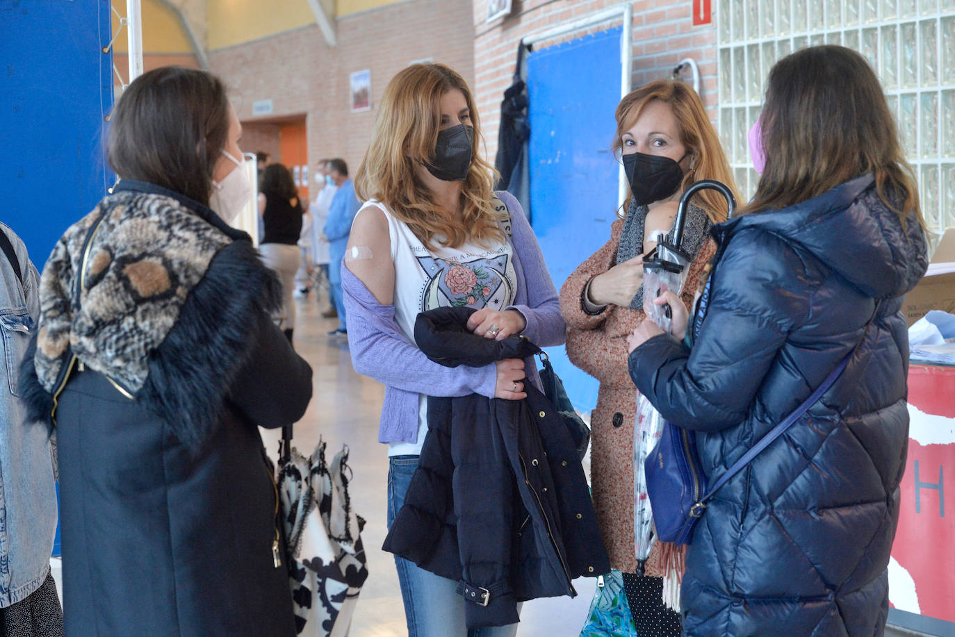 Fotos: Más de 2.700 docentes de la Región de Murcia reciben la primera dosis de la vacuna de Astrazeneca