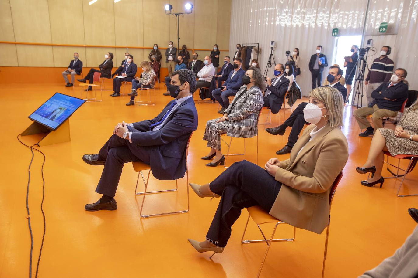 Fotos: COEC avisa de que sin AVE ni Corredor la economía comarcal se ralentizará