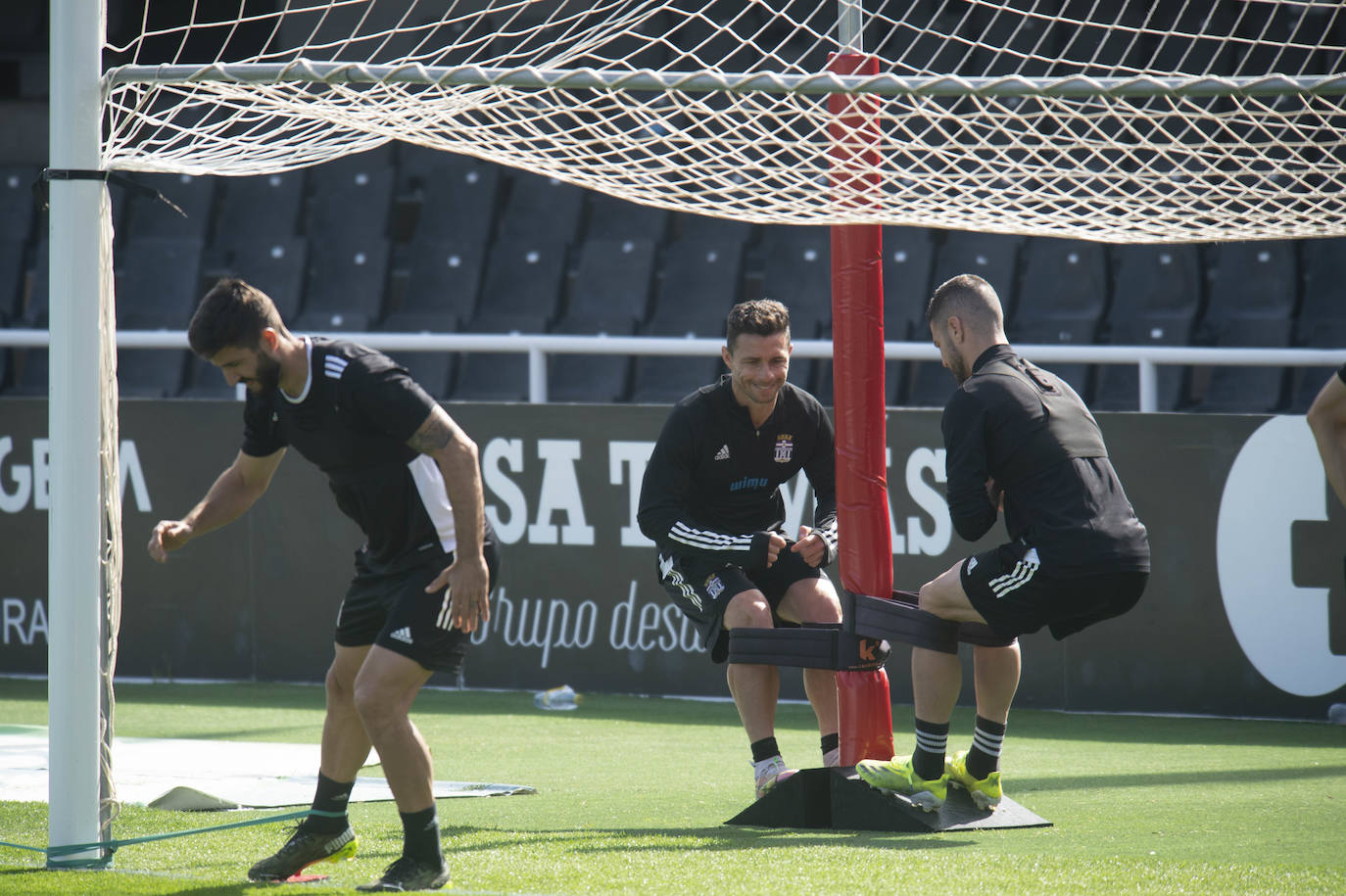 Fotos: El Cartagena se entrena para enfrentarse a la Ponferradina