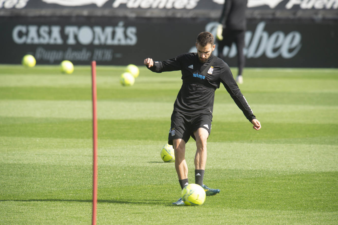 Fotos: El Cartagena se entrena para enfrentarse a la Ponferradina