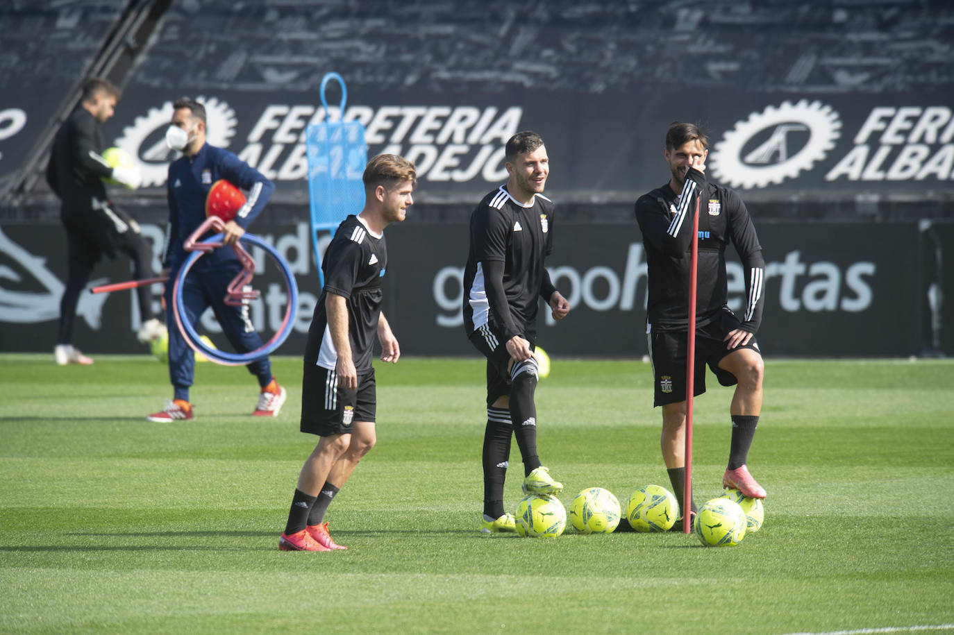 Fotos: El Cartagena se entrena para enfrentarse a la Ponferradina