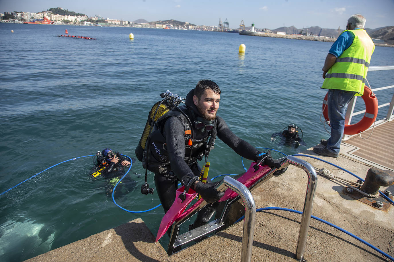 Fotos: El instituto Hespérides logra el reconocimiento mundial de 3 ciclos de FP
