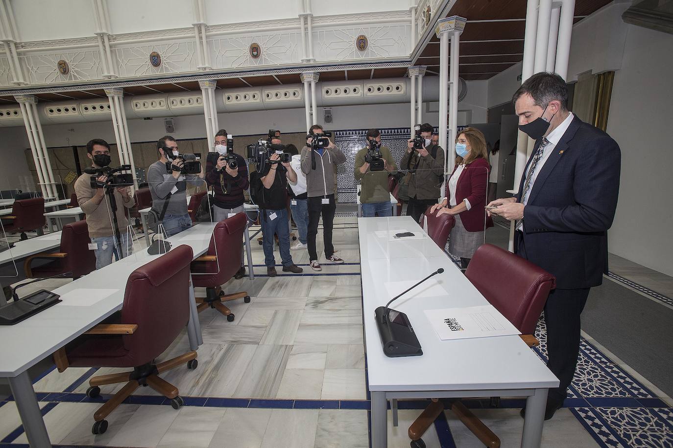 Fotos: Debate de la moción de censura en la Asamblea regional