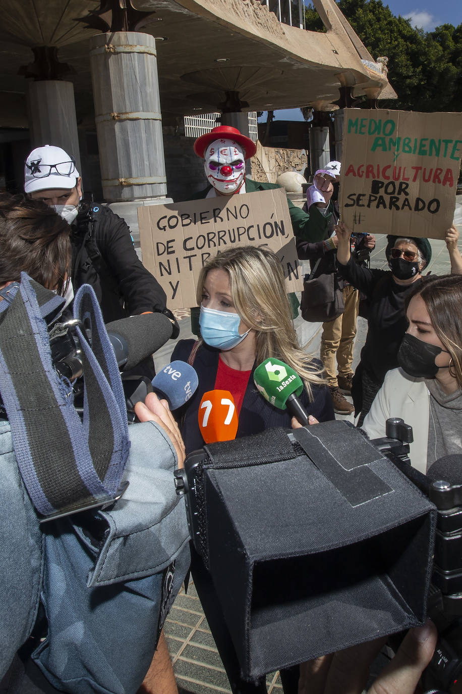 Fotos: Debate de la moción de censura en la Asamblea regional