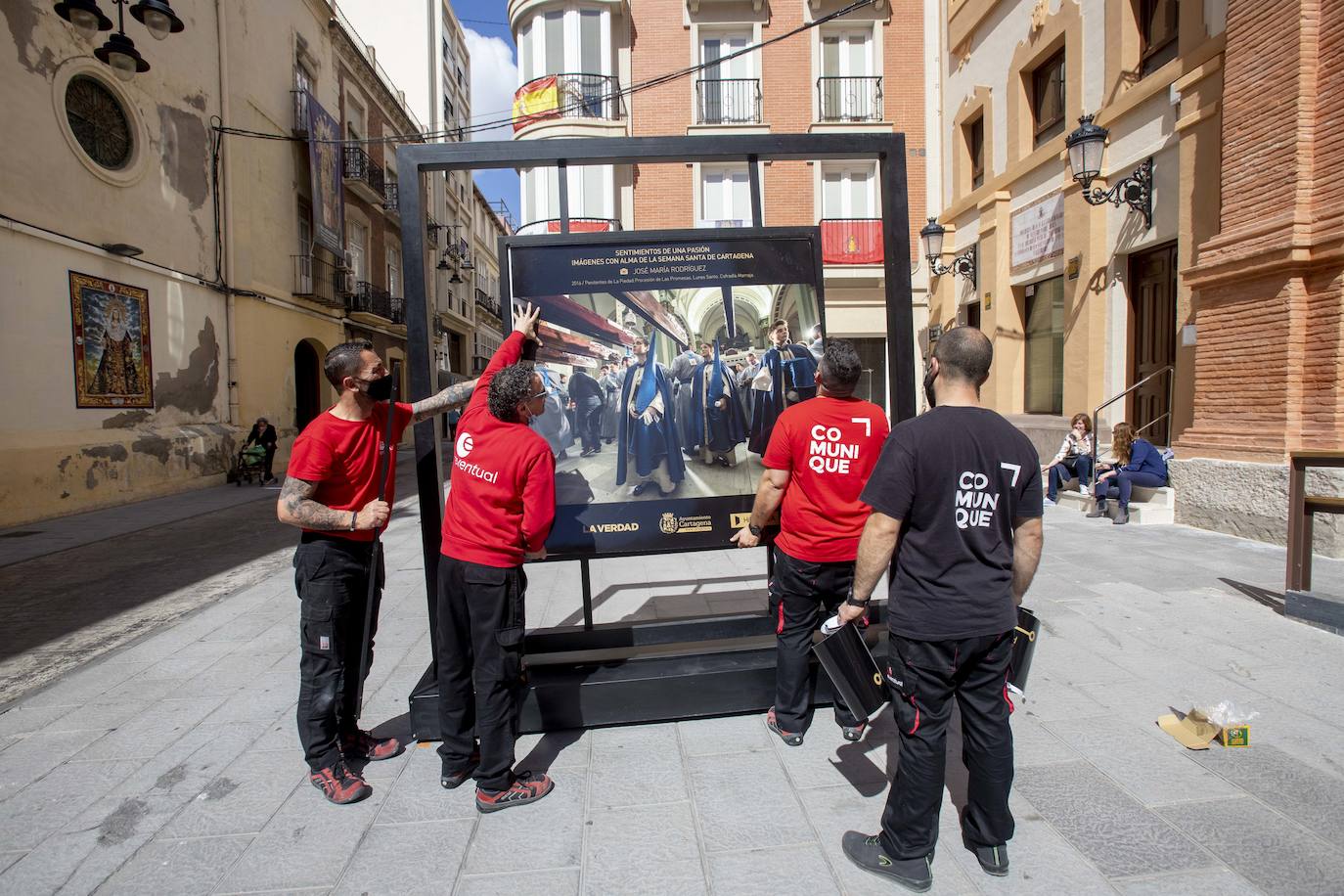 Fotos: LA VERDAD reaviva el espíritu de los desfiles de Semana Santa con una exposición fotográfica en Cartagena
