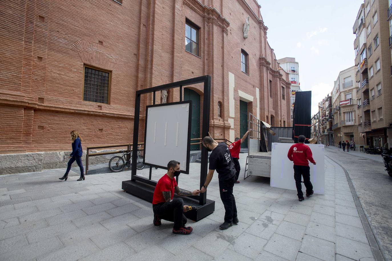 Fotos: LA VERDAD reaviva el espíritu de los desfiles de Semana Santa con una exposición fotográfica en Cartagena