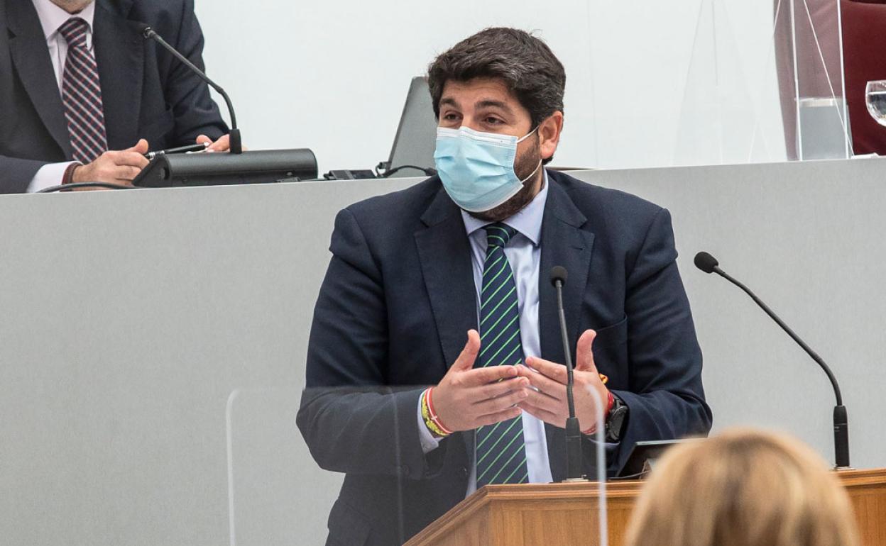 López Miras, durante su intervención, ayer, en la Asamblea Regional. 