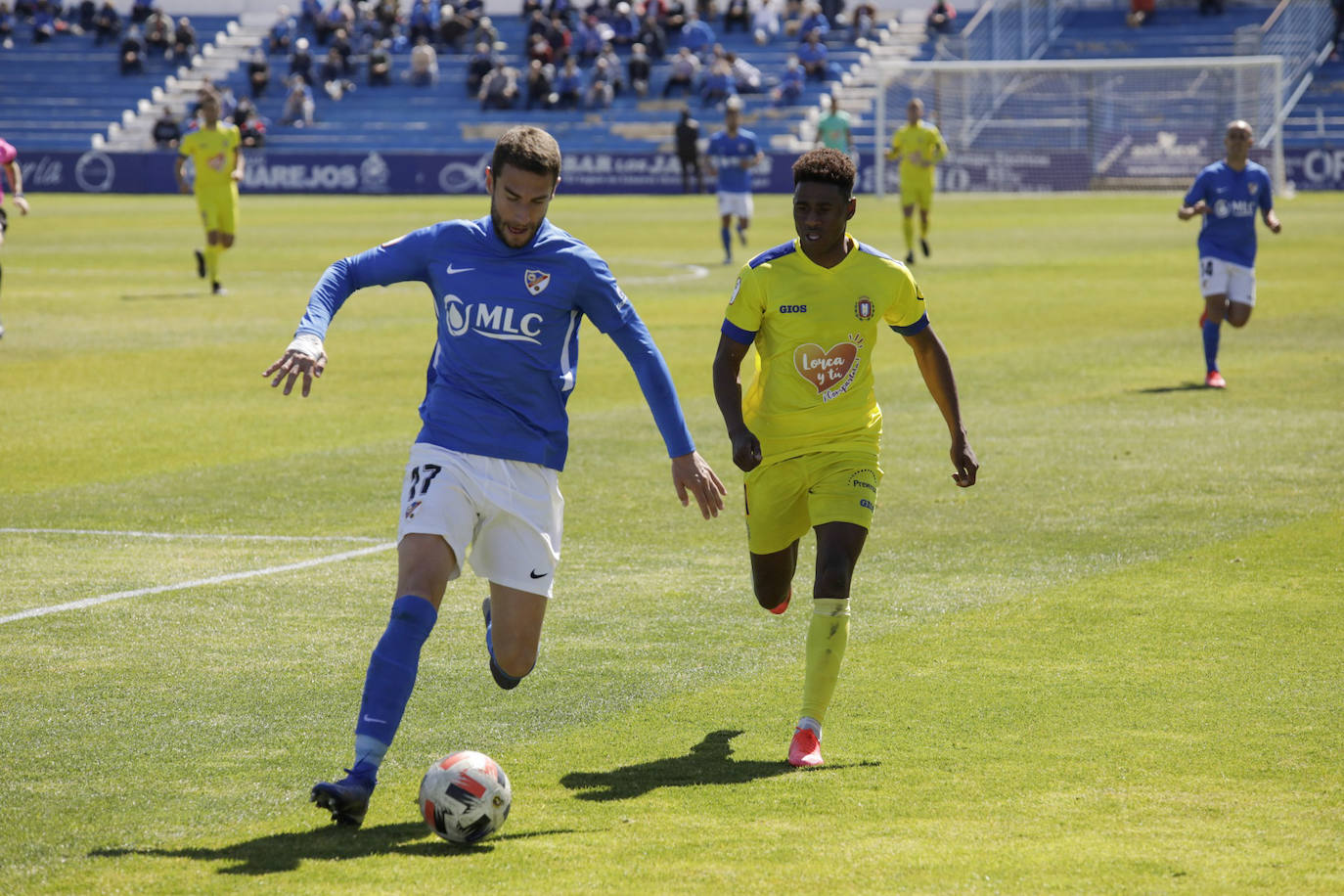 Fotos: El Lorca Deportiva vuelve a caer en Linares