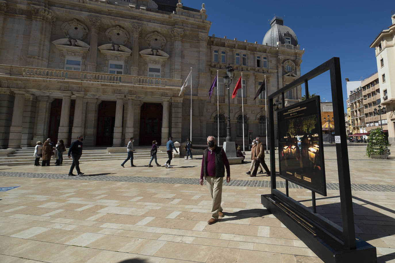 Fotos: El Ayuntamiento de Cartagena y el diario La Verdad tran la Semana Santa a las calles de la ciudad