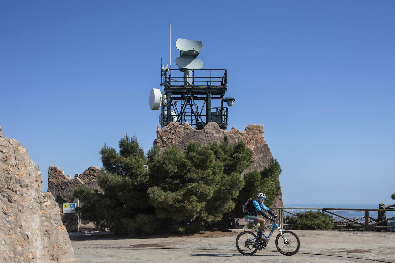 Fotos: Refuerzan la vigilancia en los montes de Cartagena ante el aumento de senderistas