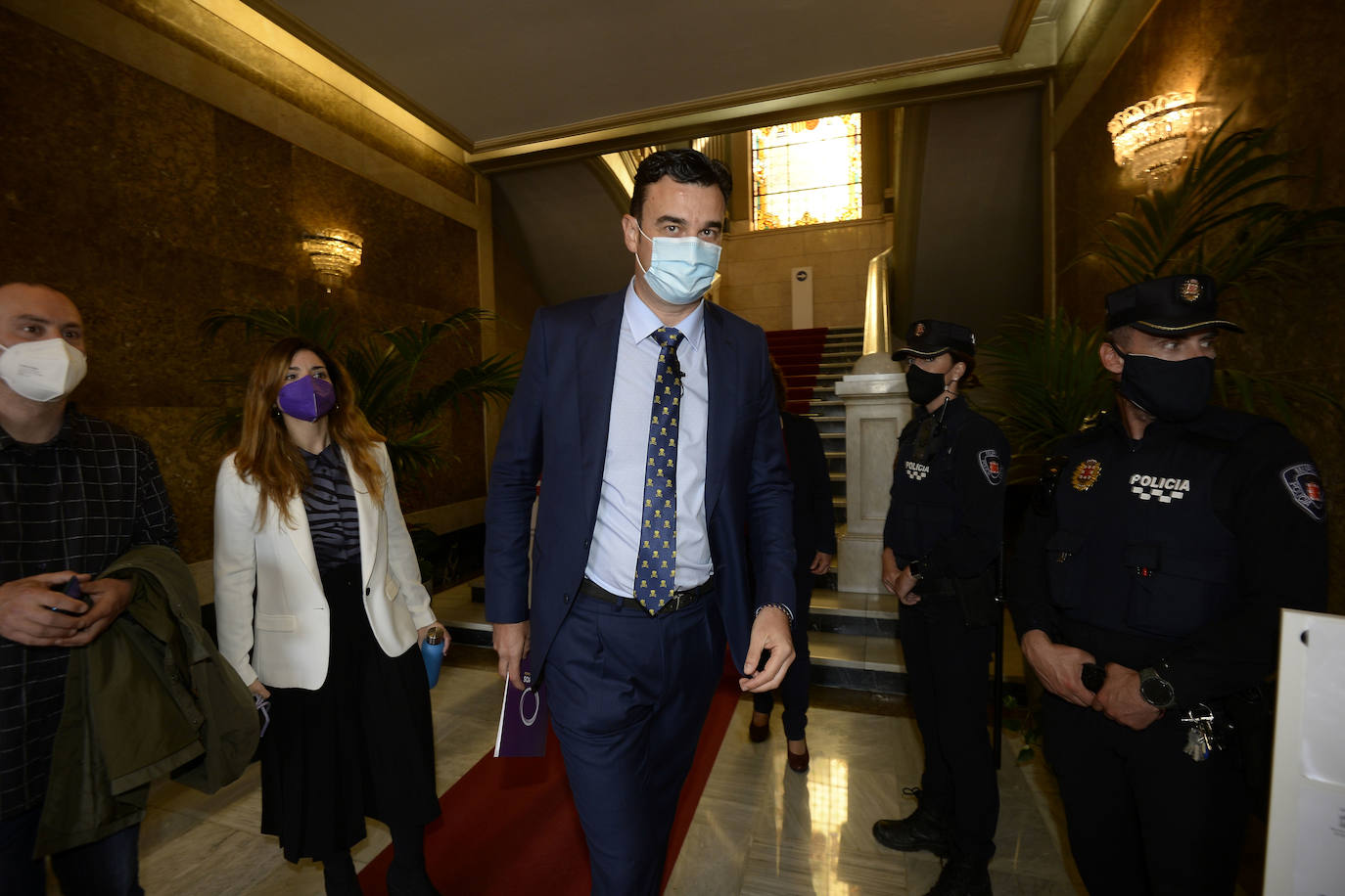 Fotos: Sale adelante la moción de censura en el Ayuntamiento de Murcia: José Antonio Serrano, nuevo alcalde
