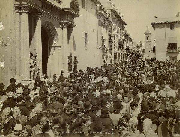 Iglesia de Jesús en 1882, por J. Laurent.