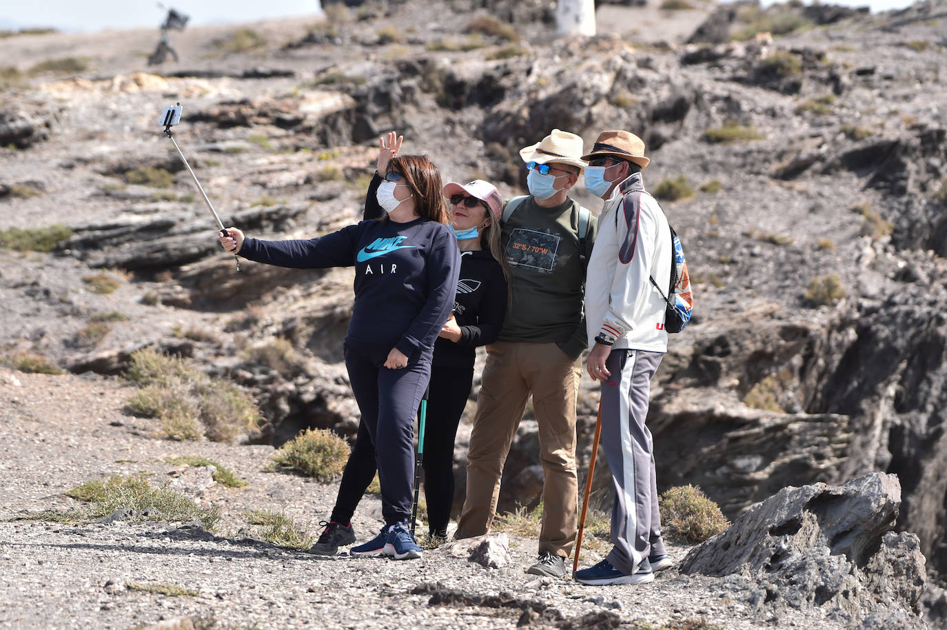 Fotos: Labores de búsqueda de nueve inmigrantes desaparecidos al hundirse una patera en Mazarrón