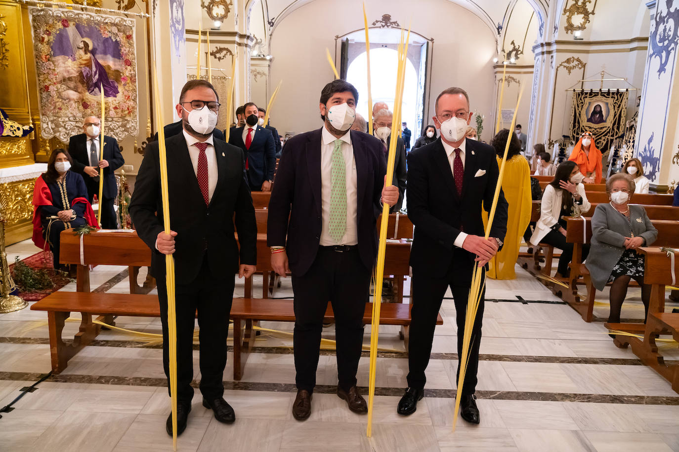 Fotos: Palmas y ramas de olivo para San Juan el Domingo de Ramos