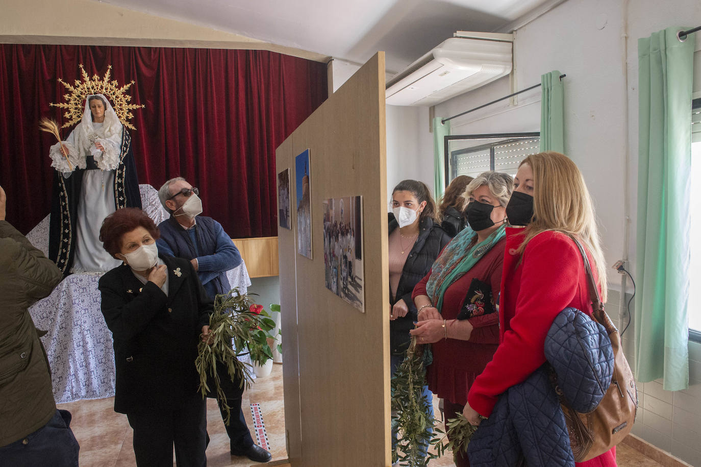 Fotos: Exposición de la cofradía de La Puebla