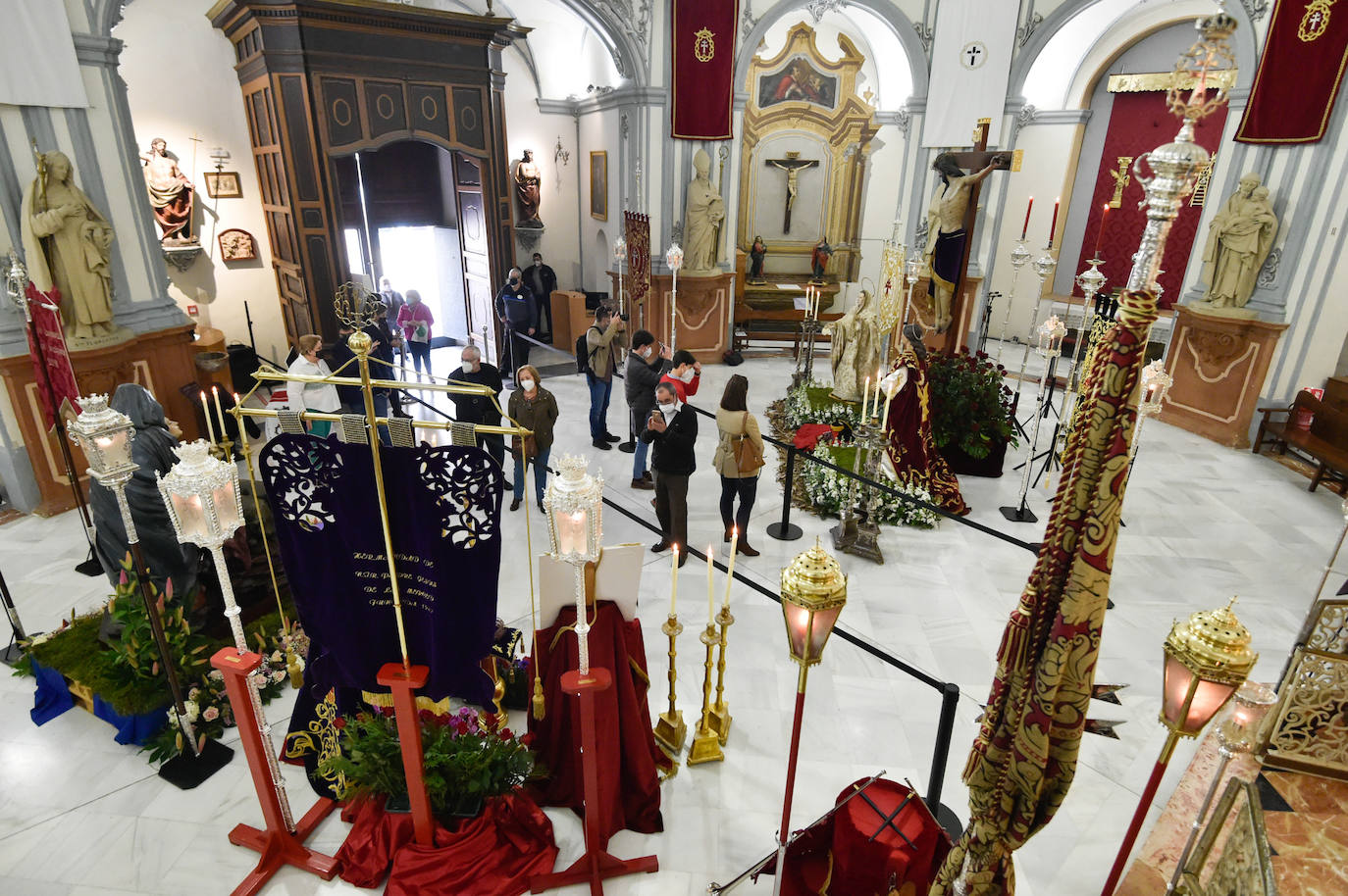 Fotos: Los murcianos visitan al Cristo del Rescate