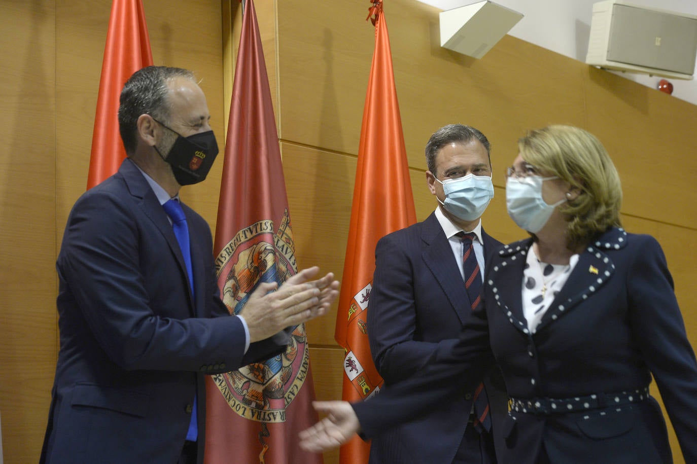 Fotos: Los nuevos consejeros de la Comunidad Autónoma toman posesión